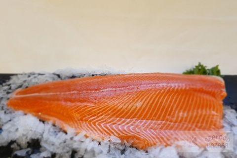 Salmon Fillet Skin On Bone In per kg
